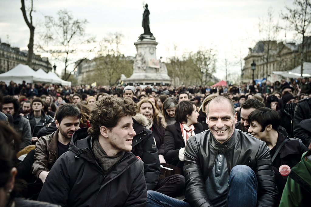 Sarà Emmanuel Macron il successore di Francois Hollande? - Pagina 2 YV-at-Nuit-Debout